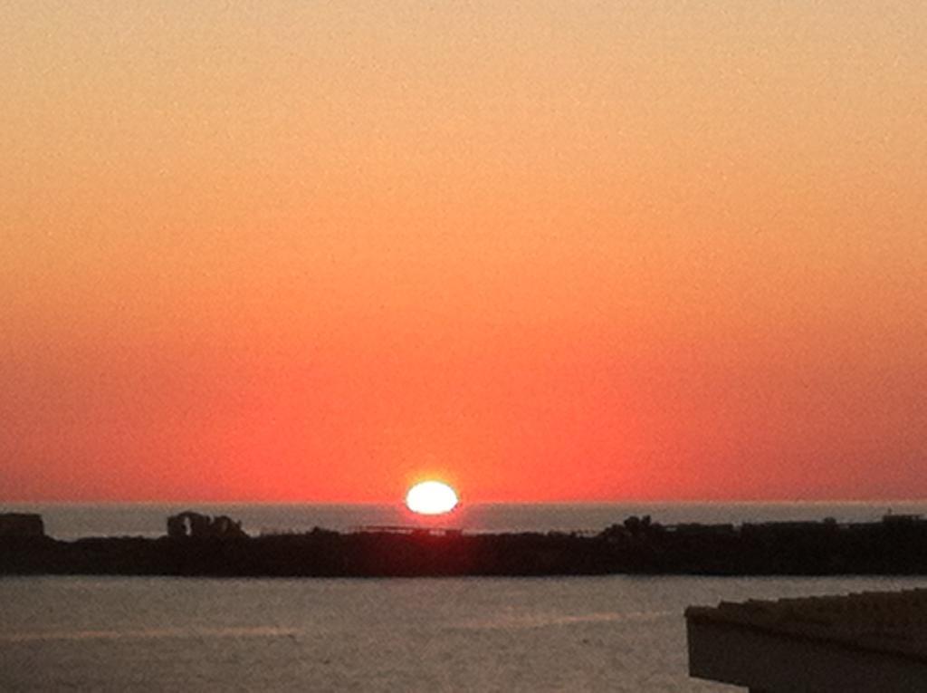 Cala Vigliena Il Sole Negli Occhi Punta Braccetto Quarto foto